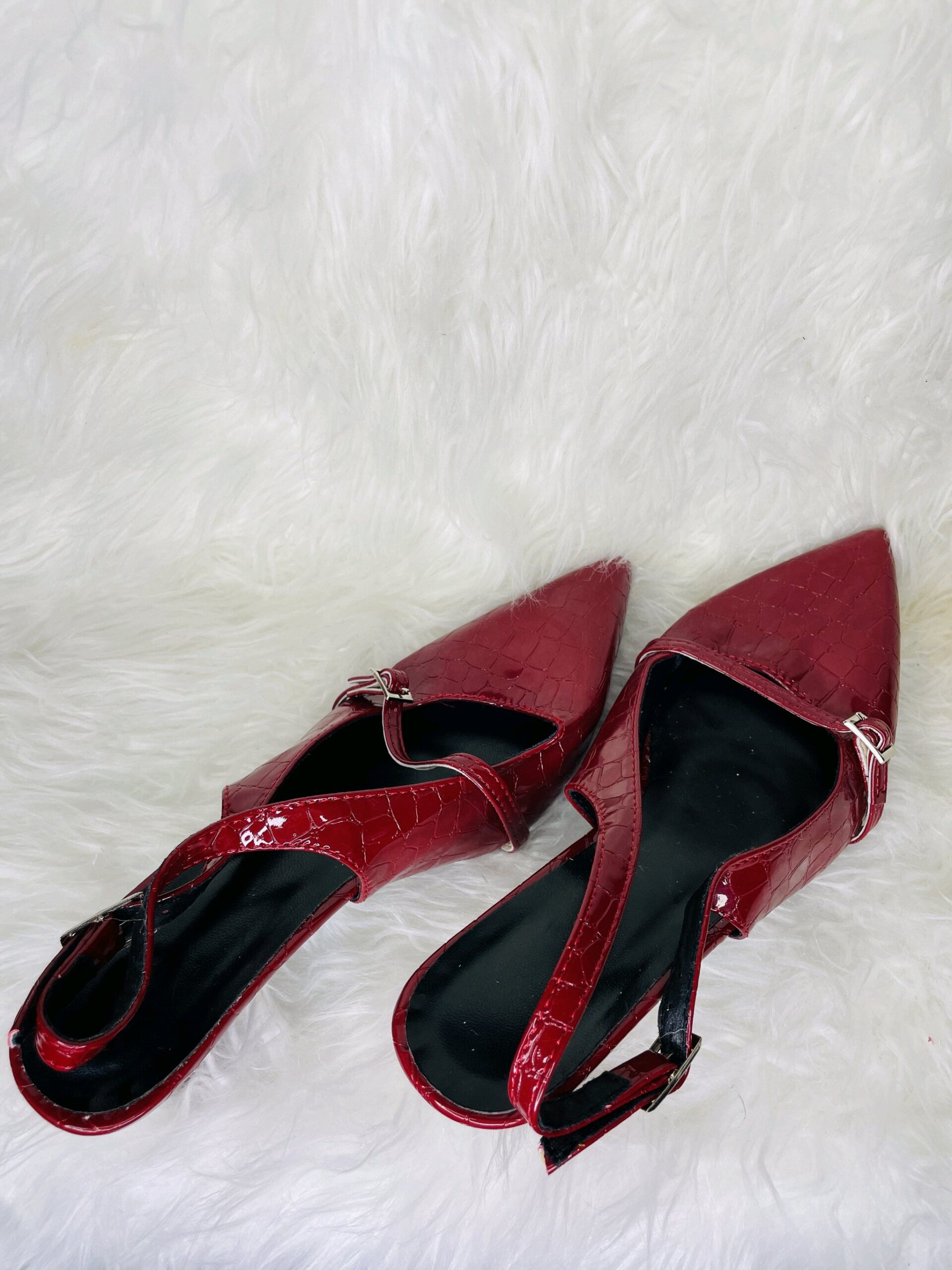 Red Elegant Pointed Heel 1 Red Elegant Pointed Heel