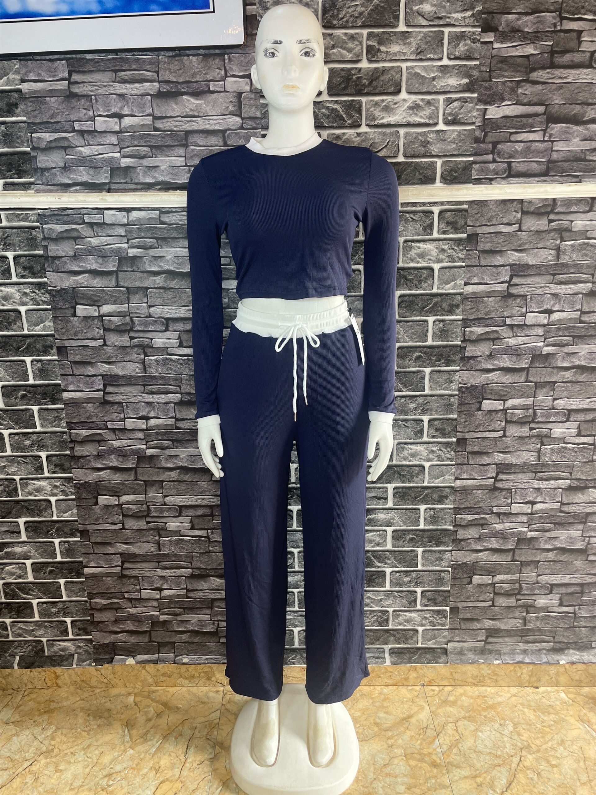 Crop Top Two Piece Set 4 Crop Top Two Piece Set - Image 4