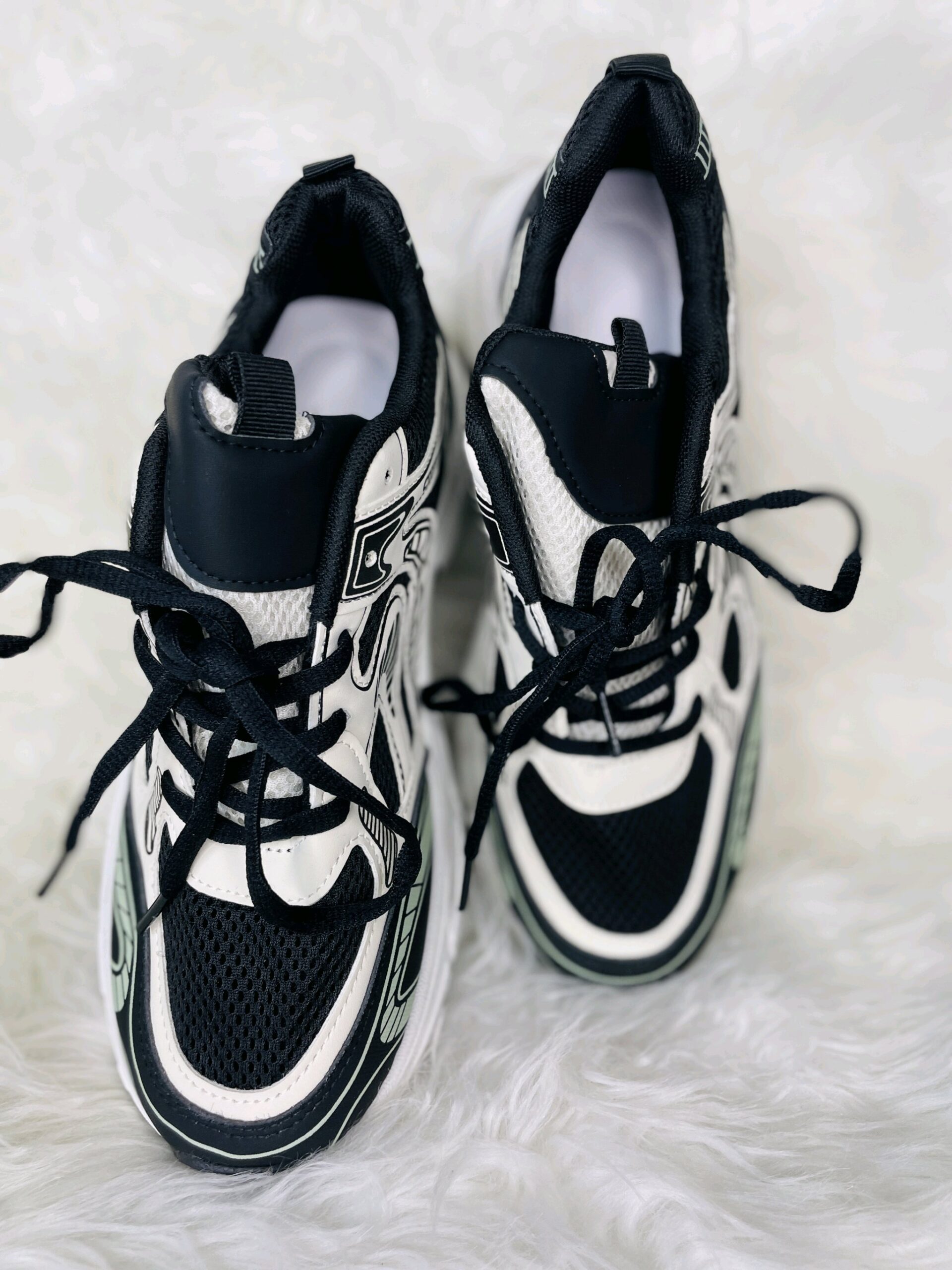 Black Sneakers 5 Black Sneakers - Image 5