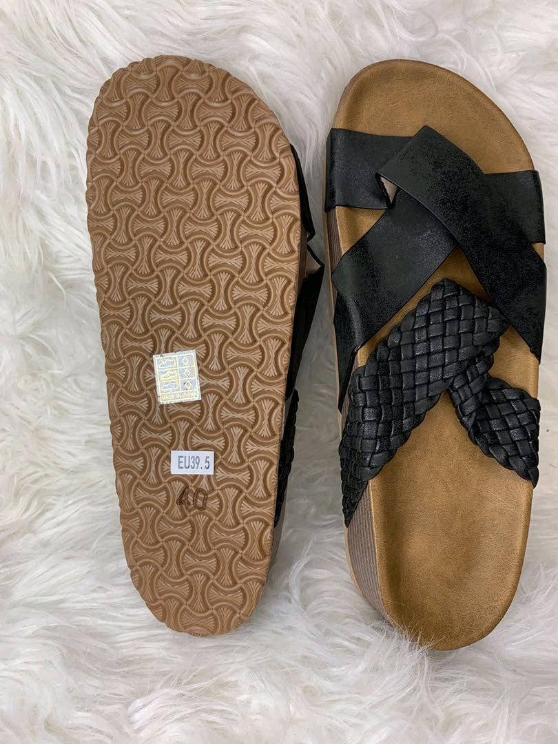 Black Unisex Slippers 2 Black Unisex Slippers - Image 2