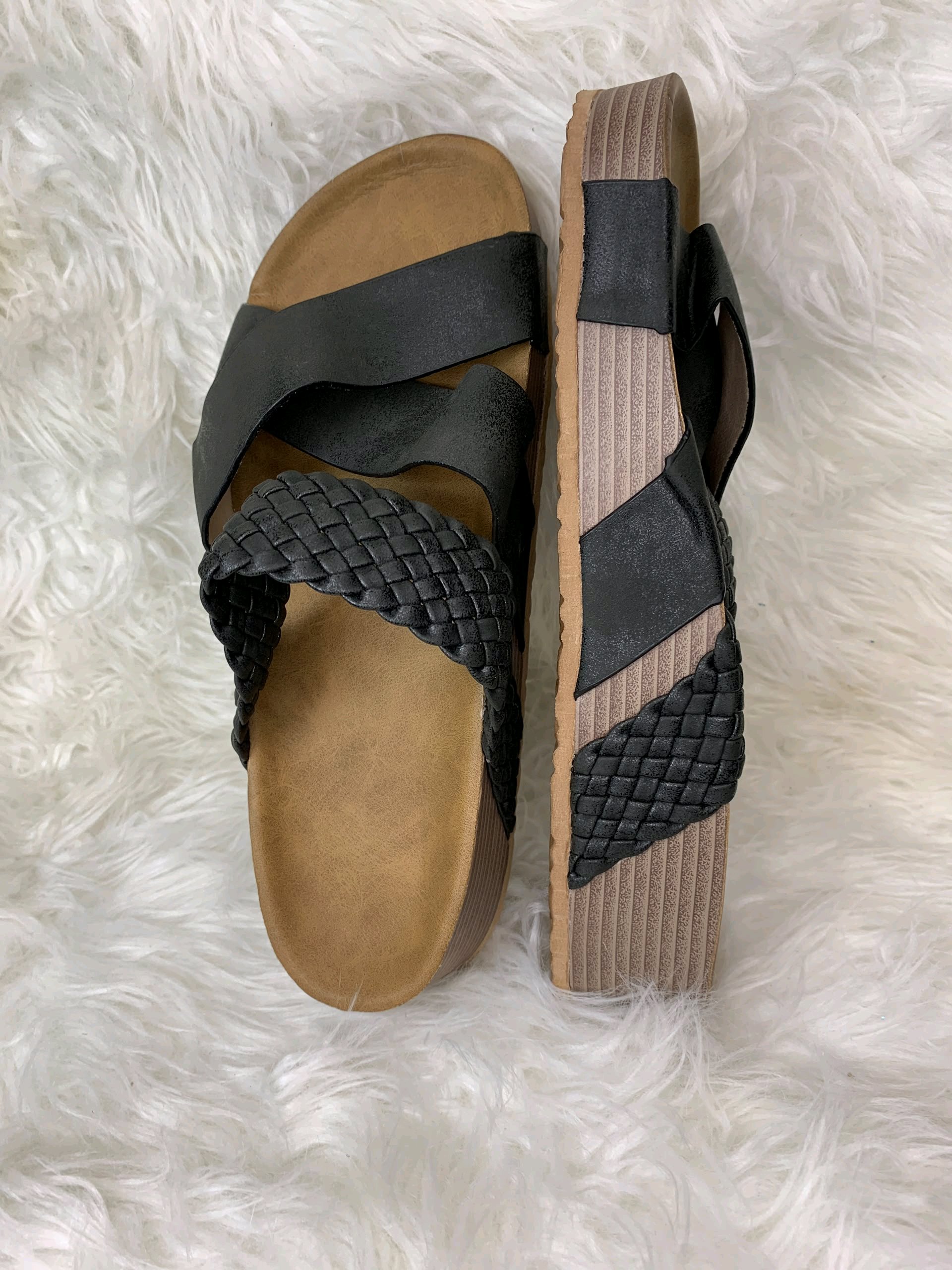 Black Unisex Slippers 4 Black Unisex Slippers - Image 4